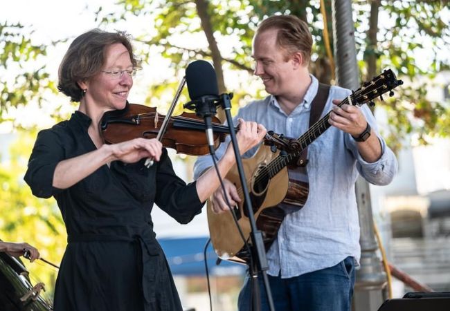 Youth Bluegrass Ensemble Class with Mari Carlson